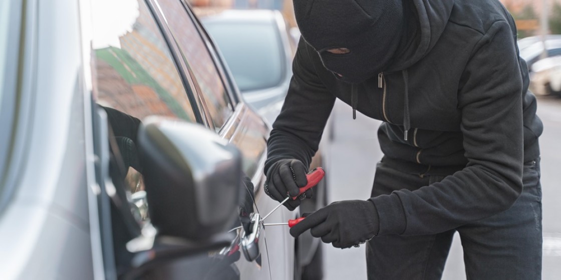 Prevención de robos: cómo las cerraduras de coche pueden prevenir hurtos
