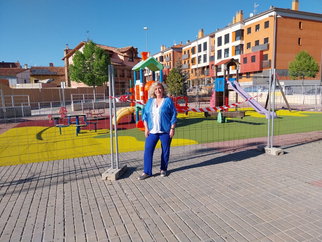 El Ayuntamiento de Teruel renueva el suelo de caucho en todos los parques de la ciudad