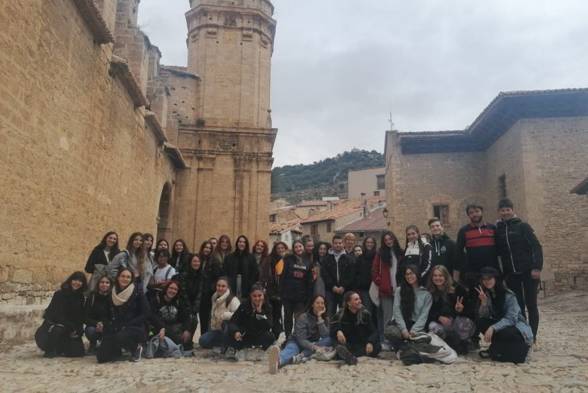 Universitarios de Zaragoza y Valencia conocen el patrimonio cultural del Maestrazgo turolense