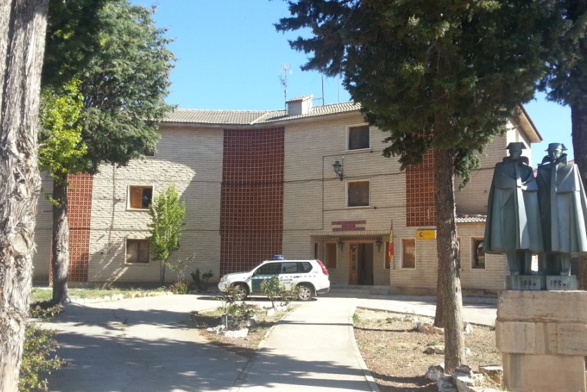 Condenado a pagar una multa de 2.880 euros el joven que se coló desnudo en el cuartel de Rubielos de Mora