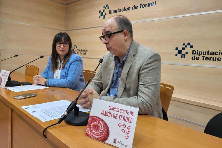Consejo Regulador y Diputación de Teruel convocan nuevos cursos de corte de jamón para profesionales de hostelería