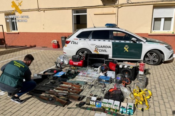 Un detenido y un menor investigado por tres robos en pueblos de Teruel y Zaragoza