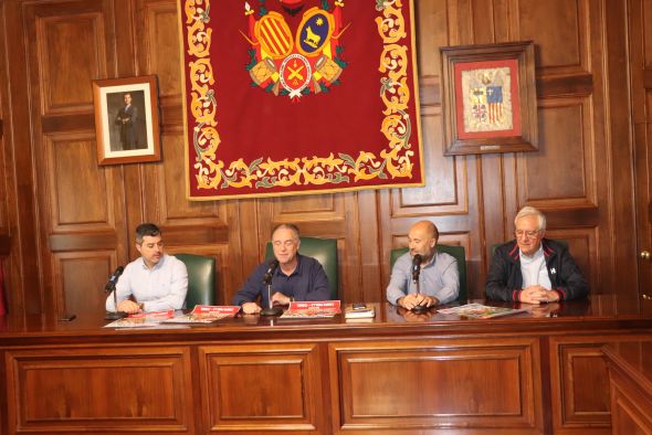 Jornada solidaria de la Liga de Veteranos con el partido entre el Teruel y el Hércules