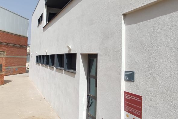 El Ayuntamiento de Híjar adjudica las obras de mejora de accesos y adquisición de equipamientos del gimnasio
