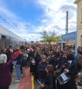 El Tren del Tambor para en La Puebla de Híjar y hace las delicias de 200 viajeros