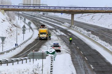 Toda la red nacional de carreteras, limpia de nieve