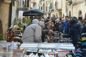 La Feria de Antigüedades de La Fresneda cumple dos décadas repletas de éxitos