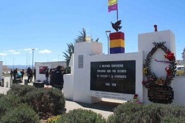 Una estatua de 6 metros de altura para rendir homenaje a la mujer republicana