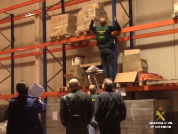 La Guardia Civil desarticula un entramado criminal internacional de fabricación y exportación de medicamentos ilegales en Teruel y otras provincias