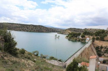 Las asociaciones de vecinos de Teruel piden recrecer el embalse del Arquillo hasta los 30 hectómetros cúbicos