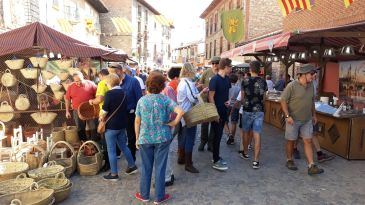 Más público y con muchas ganas de comprar en la Feria de Orihuela