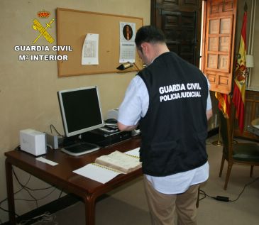 Dos detenidos por el robo de documentos históricos en el marco de la Operación 