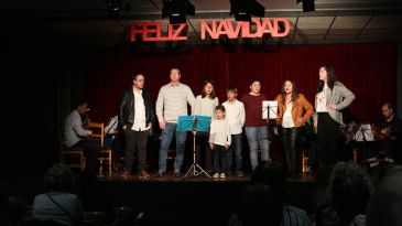 Cantavieja recibe la Navidad a ritmo de villancico y jota