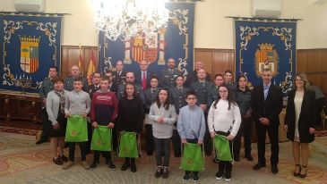 La Subdelegación del Gobierno en Teruel reconoce a los agentes que promueven la convivencia y seguridad escolar