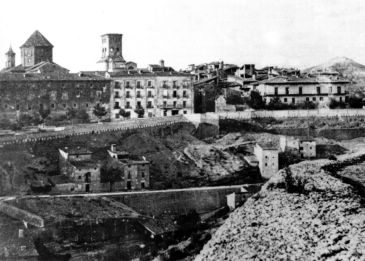La muralla de Teruel, una historia de claroscuros que va del interés defensivo al recurso turístico