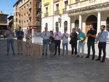 La alcaldesa de Teruel pide, en el 22 aniversario del asesinato de Miguel Ángel Blanco, contar a los jóvenes lo ha sido ETA