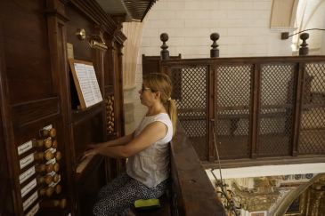 La pianista rusa Irina Pogudina ofrece un concierto de órgano en Albarracín