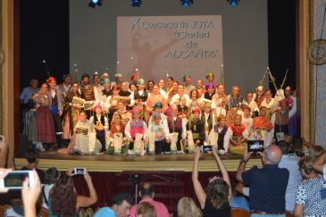 Un centenar de joteros de todo Aragón celebran el X Concurso Ciudad de Alcañiz