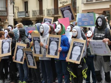 Cáritas pide durante un acto en el Torico nuevas políticas de vivienda que lleguen a las personas sin hogar