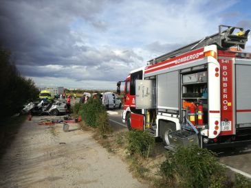 Un muerto tras un choque entre un camión y un turismo en la N-232 entre Híjar y La Puebla de Híjar