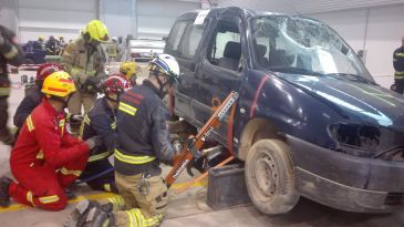 Los bomberos se despiden de TechnoPark tras participar en 12 talleres formativos