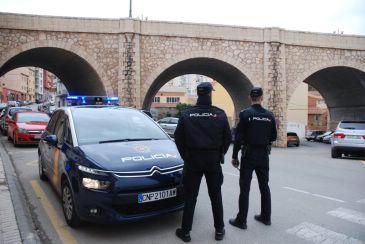 Esclarecidos once delitos leves de sustracción en interior de vehículos en Teruel