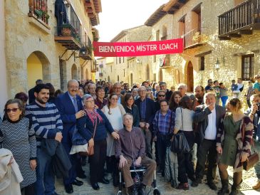 Ken Loach se reencuentra en Mirambel con el elenco y las localizaciones de su película Tierra y libertad, rodada hace 25 años