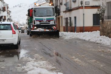 Ocho carreteras siguen cortadas, aunque la situación mejora considerablemente