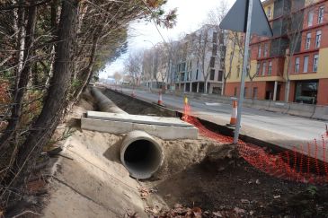 Carreteras acomete el entubado y la acera pendiente en la N-223  en la capital