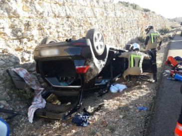 Dos heridos en accidentes de tráfico y un coche calcinado