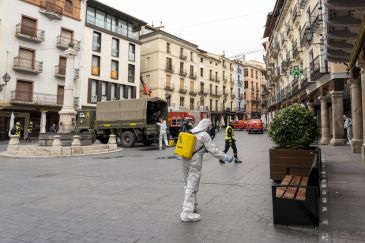 La UME se despliega en Teruel, Calamocha y Monreal para desinfectar espacios públicos