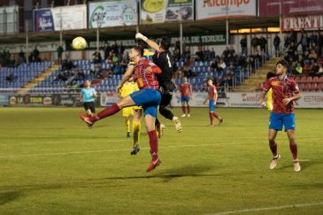 Adil Azarkan: “Veo al CD Teruel manteniéndose muchos años en Segunda B”