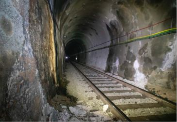 Ayesa y Geoconsult redactarán los proyectos de ampliación de gálibos de los túneles y pasos de la línea ferroviaria de Teruel
