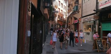 Los comerciantes y empresarios de Teruel lanzarán una campaña para que los veraneantes hagan sus compras en la ciudad