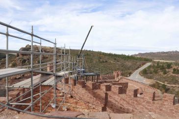 Las obras de la segunda fase del Castillo de Peracense no escatiman medios