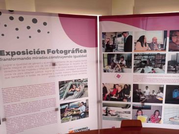 La Biblioteca de Calamocha acoge la exposición fotográfica Transformando miradas, construyendo igualdad