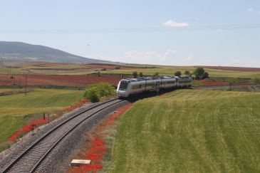 Una cuarta parte del trazado del futuro corredor ferroviario Teruel-Zaragoza en las variantes irá por túneles o viaductos