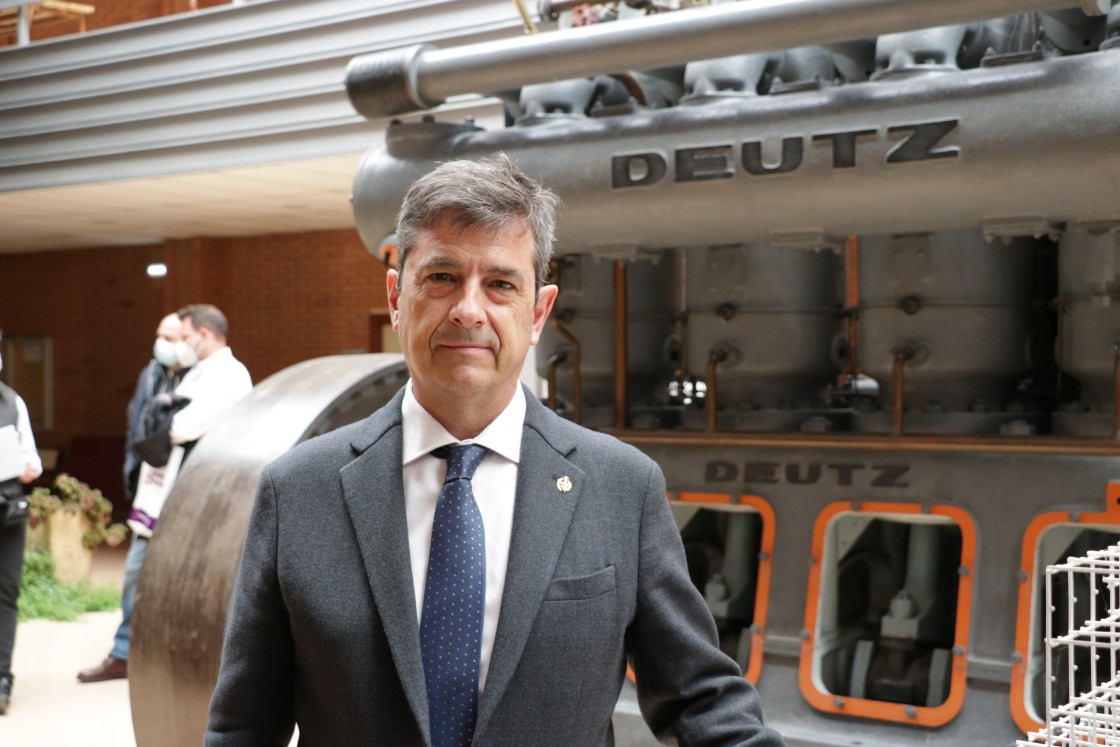 Galve, decano de los ingenieros industriales de Aragón y La Rioja: 