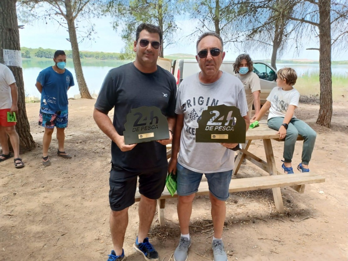 Andrés Parrado y Pedro Ponz se imponen en las 24 horas de pesca de Alcañiz