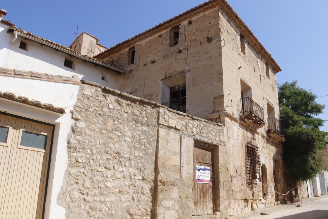 El Gobierno de Aragón inicia los trámites para declarar Bien de Interés Cultural una casa solariega en Hinojosa de Jarque