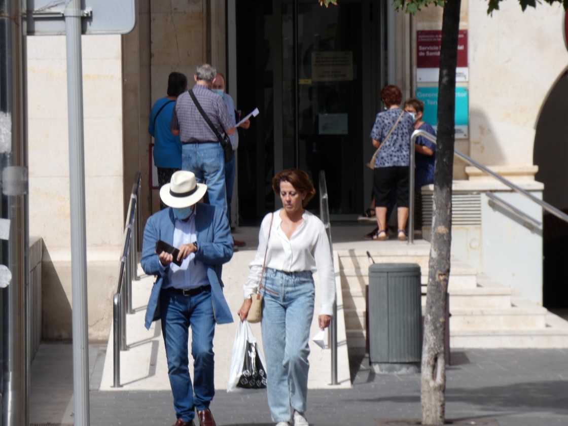 La DGA actualiza los datos: La provincia notifica 31 casos de covid, 14 menos que hace una semana, y destaca la zona de salud de Valderrobres y la capital  con 9