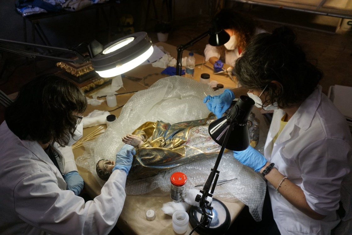 El único curso de restauración de retablos de España se imparte en Albarracín