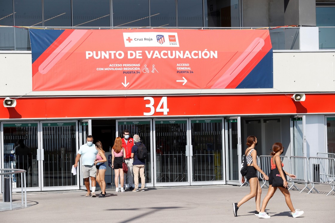 España se emplaza a la semana que viene para decidir sobre la tercera dosis de la vacuna