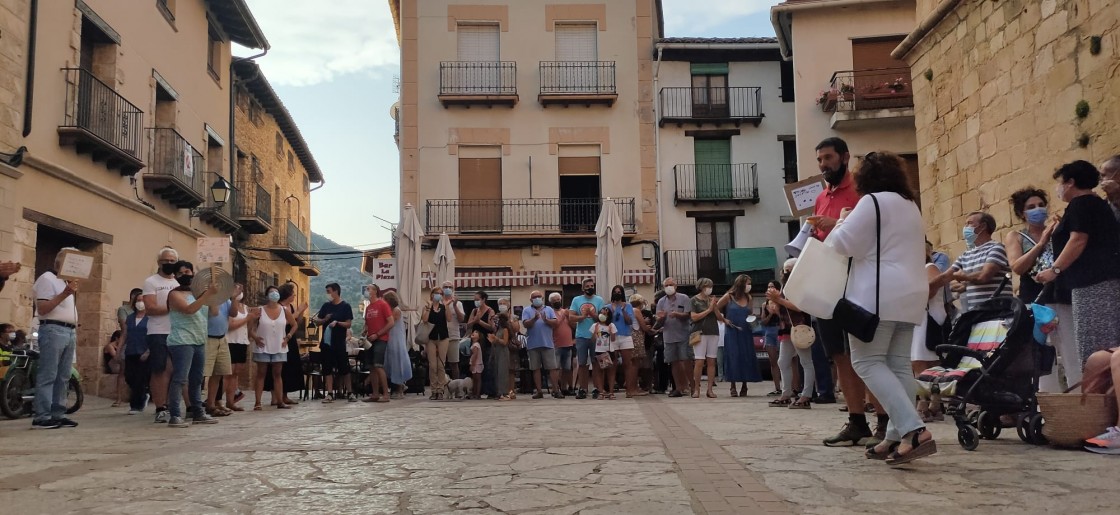 Los vecinos de Beceite piden al Justicia de Aragón que intervenga por las tasas
