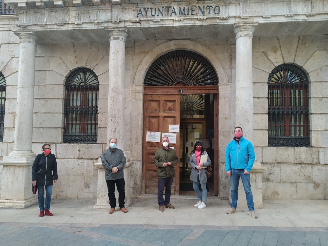 El PSOE denuncia que el retraso en la concesión de licencias por parte del Ayuntamiento de Teruel lastra la economía de la ciudad