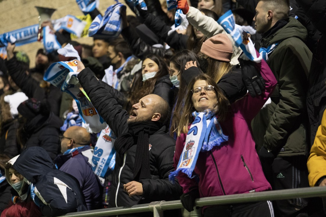 Galería de fotos: La Vega se volcó con su equipo para disfrutar del duelo copero CD Utrillas-Valencia CF