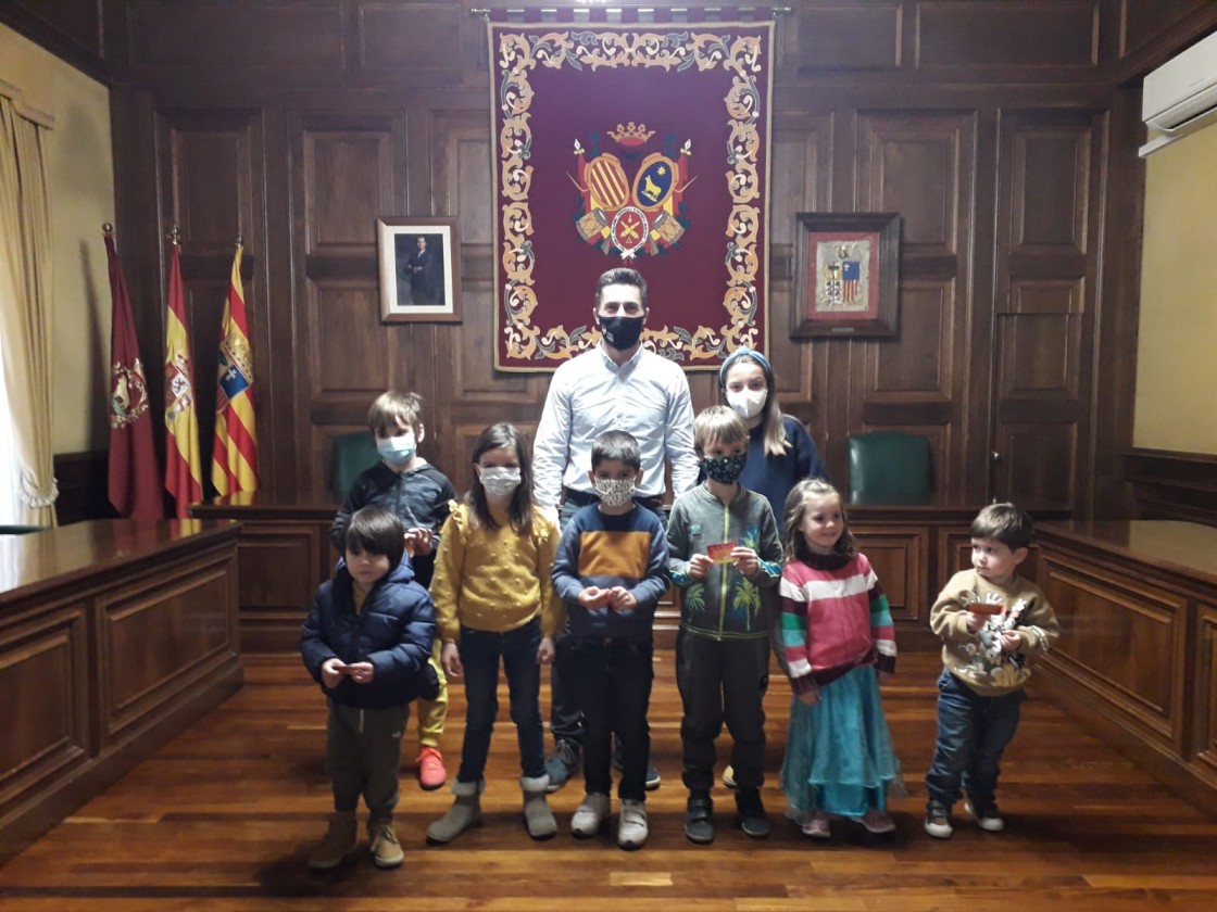 El Ayuntamiento de Teruel entrega los premios a las cartas a los Reyes Magos