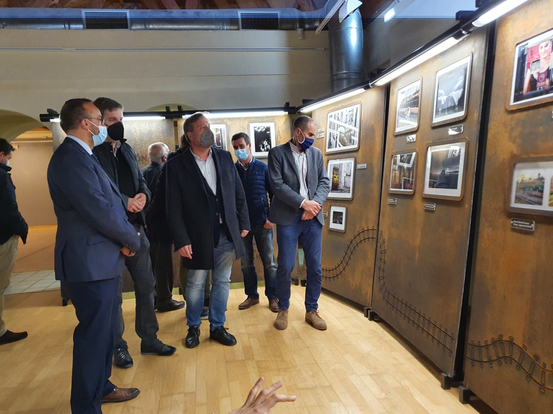 Soro inaugura en Alcañiz la exposición Caminos de Hierro que impulsa la Fundación de Ferrocarriles Españoles