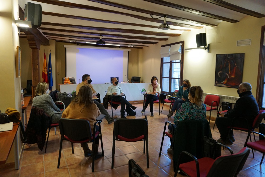 Geógrafos españoles cartografían  las iniciativas de éxito de Teruel que ayudan a fijar la población