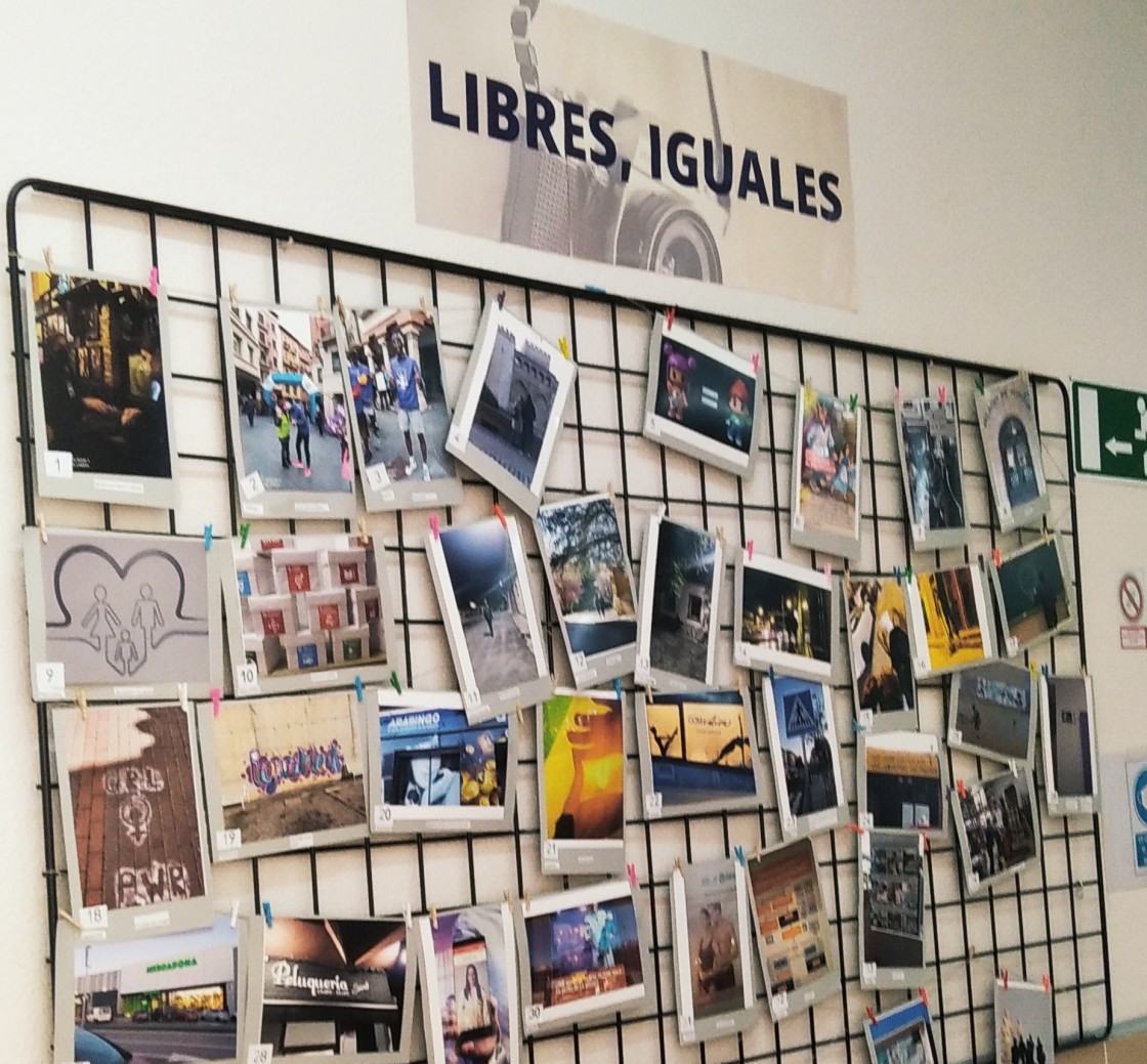 Muestra de fotografía en el CPEA Isabel de Segura de Teruel